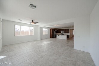 14831 W Cottontail Ln in Surprise, AZ - Building Photo - Building Photo