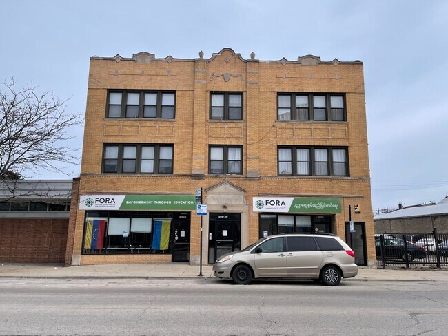6431-6433 N California Ave