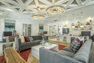 Hawthorne at the W in Chattanooga, TN - Building Photo