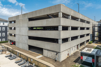 Commons On Kinnear in Columbus, OH - Foto de edificio - Building Photo