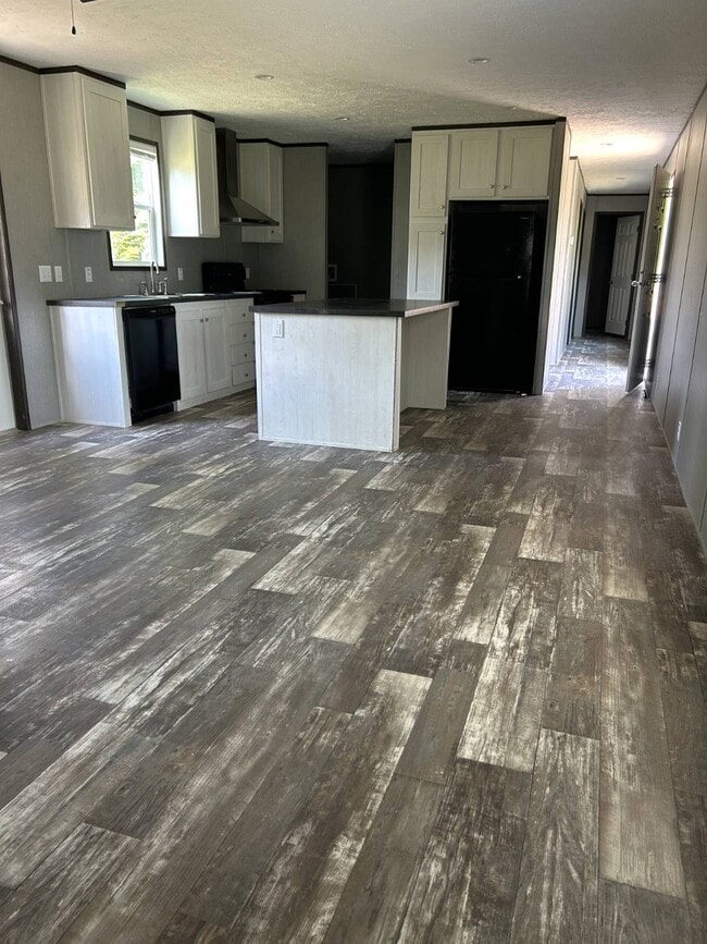 property at 117 Autumn Ln