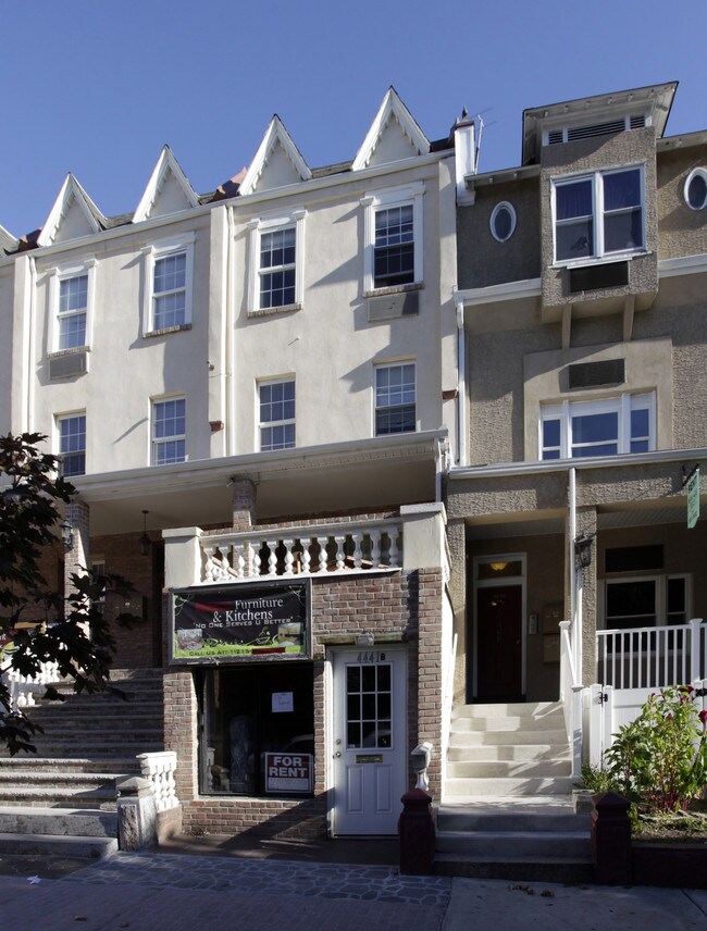 4441 Chestnut St in Philadelphia, PA - Building Photo - Building Photo