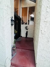 659 W Terrylynn Pl in Long Beach, CA - Foto de edificio - Building Photo