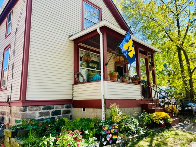 property at 425 5th St