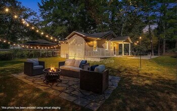 2612 Loghaven Dr NW in Atlanta, GA - Building Photo - Building Photo