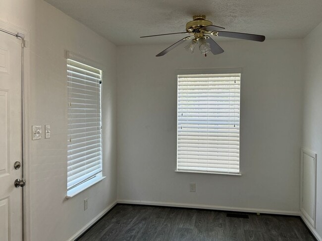 400 W 30th St in Norfolk, VA - Building Photo - Building Photo