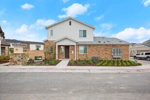 17401 Homestead Haven Dr in Bee Cave, TX - Building Photo