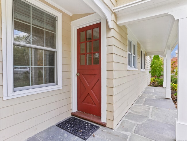 107 Black Rock Tpke in Redding, CT - Building Photo - Building Photo