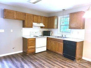 8149 Westbourne Dr in Charlotte, NC - Building Photo - Building Photo