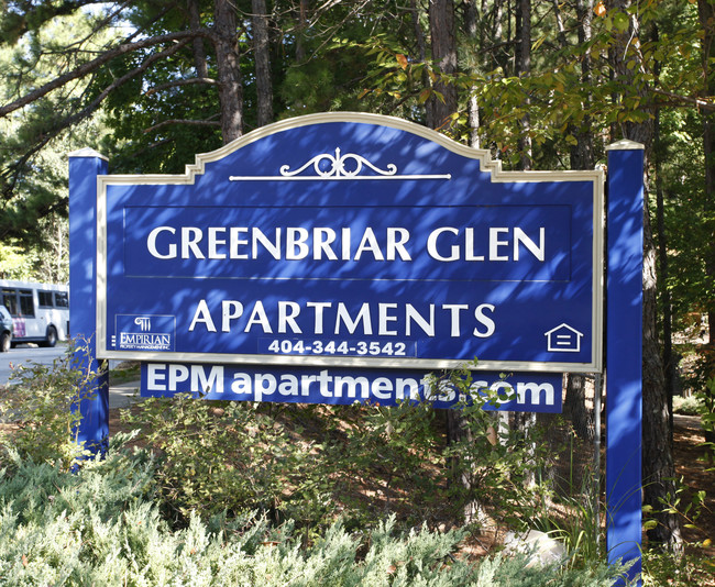 Greenbriar Glen in Atlanta, GA - Building Photo - Building Photo