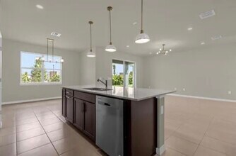 10266 Pk Ests Ave in Orlando, FL - Building Photo - Building Photo