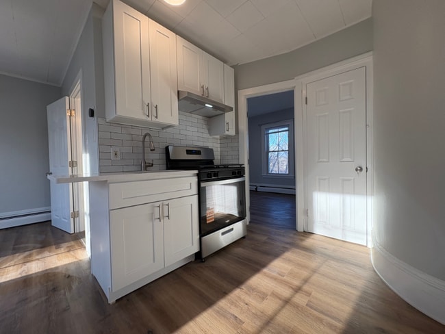 37-41 Dunstable Rd in Chelmsford, MA - Foto de edificio - Building Photo