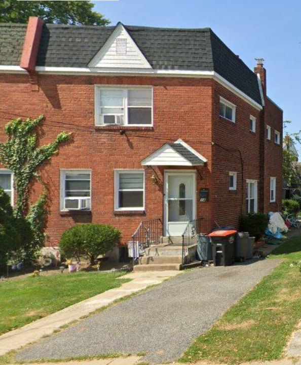 14 W Parkway Ave in Chester, PA - Building Photo - Building Photo