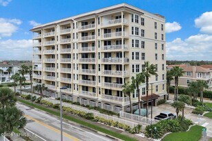 1126 1st St N, Unit 205 in Jacksonville Beach, FL - Building Photo