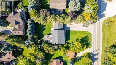 734 Mountain Rd in Collingwood, ON - Building Photo - Building Photo