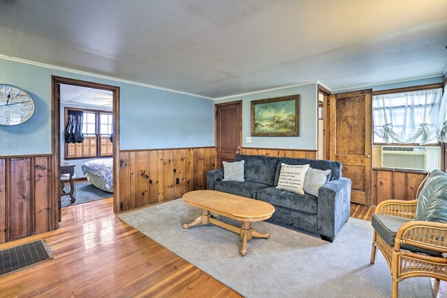 1632 Center St, Unit SI ID1300095P