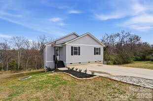 102 Snyder Ct NE in Concord, NC - Building Photo