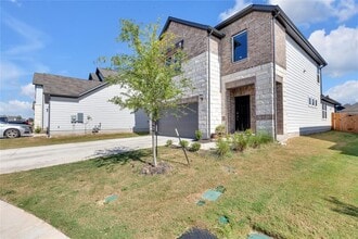 6017 Beverly Pr Rd in Del Valle, TX - Building Photo - Building Photo