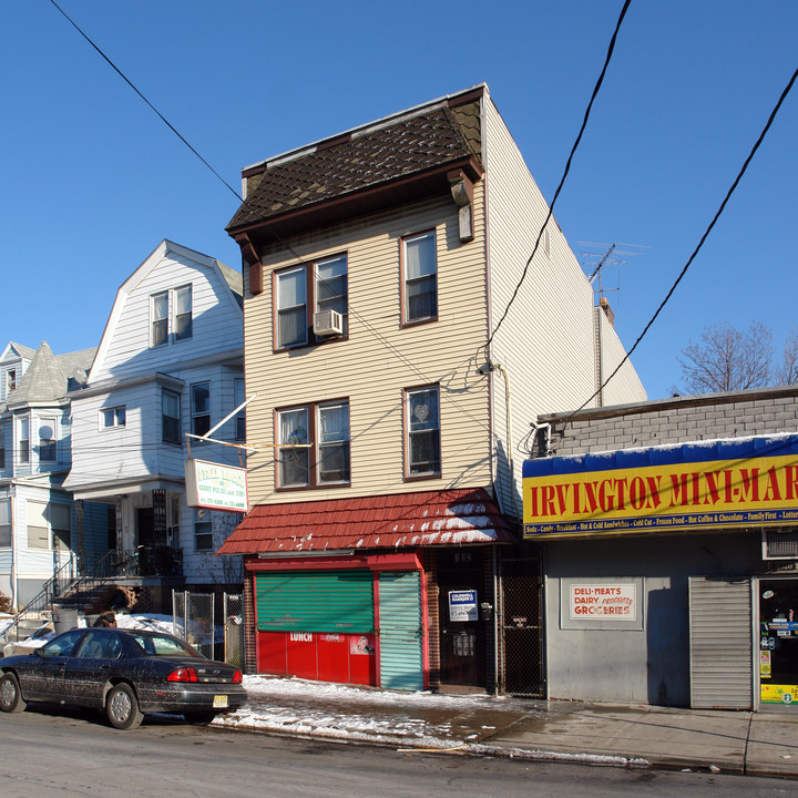 132 Myrtle Ave in Irvington, NJ - Building Photo