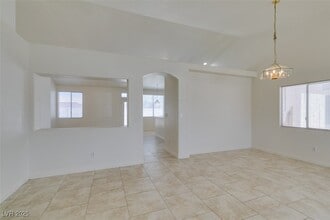 2510 Roaring Lion Ave in North Las Vegas, NV - Foto de edificio - Building Photo