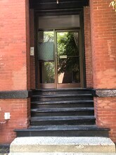 1117 W Dickens Ave, Unit #2 in Chicago, IL - Building Photo - Building Photo
