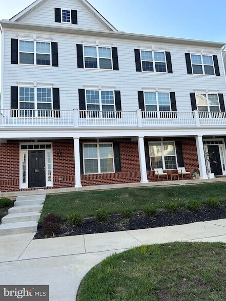 751 McComb Pl in Claymont, DE - Building Photo