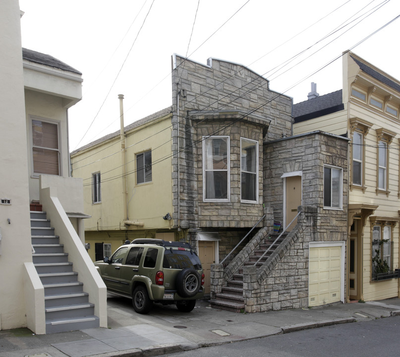 8 Godeus St in San Francisco, CA - Building Photo