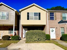 1550 Eastern Sunrise Ln in Decatur, GA - Building Photo