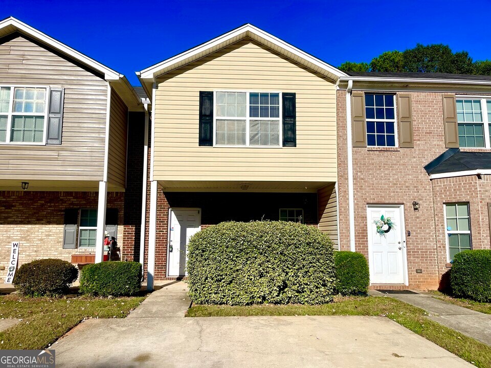 1550 Eastern Sunrise Ln in Decatur, GA - Foto de edificio
