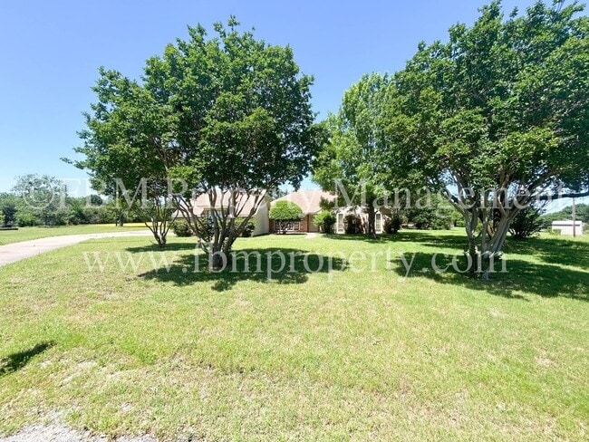 103 Oak Creek Ct in Waxahachie, TX - Building Photo - Building Photo