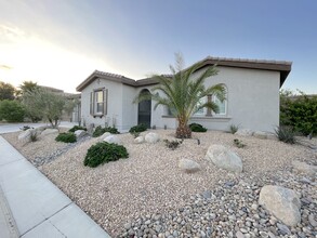 73670 Kandinsky Way in Palm Desert, CA - Foto de edificio - Building Photo