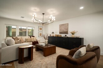 7837 E Crestwood Way in Scottsdale, AZ - Building Photo - Building Photo