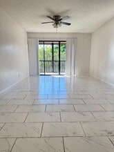 5987 Forest Hill Blvd in West Palm Beach, FL - Building Photo - Building Photo