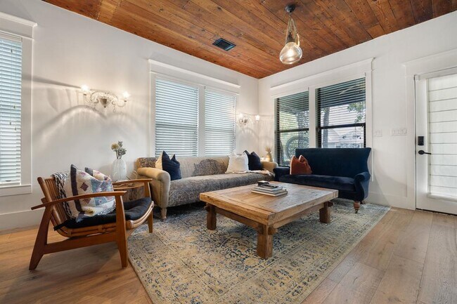 1307 E 2nd St in Austin, TX - Building Photo - Building Photo