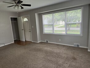 2017 Van Wie Ave in Rockford, IL - Building Photo - Building Photo