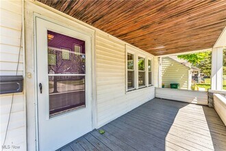 16309 Raymond St in Maple Heights, OH - Building Photo - Building Photo