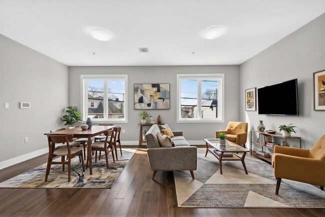 property at 1432 46th St