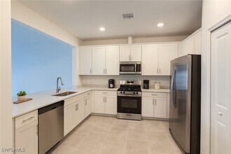 19629 Hinkley Dr in Estero, FL - Building Photo - Building Photo