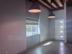 2121 W Hayward Ave in Phoenix, AZ - Building Photo - Building Photo