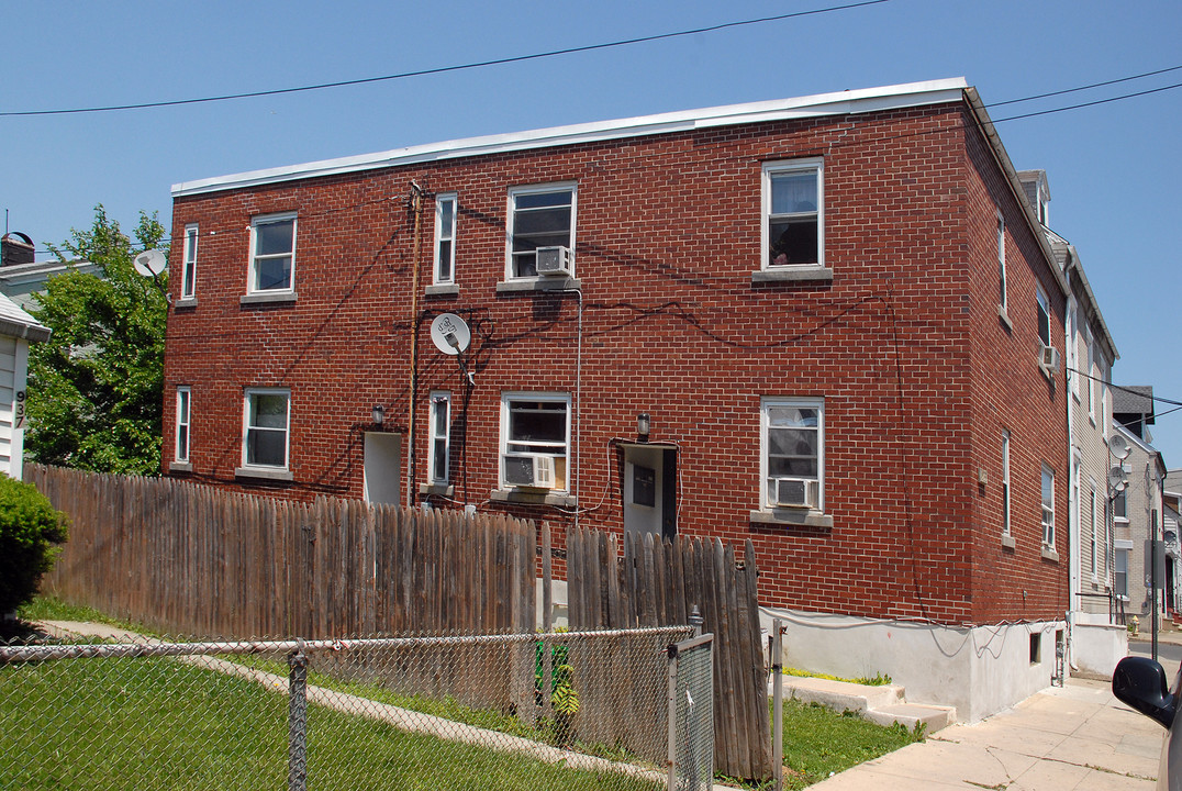 933-935 W Liberty St in Allentown, PA - Building Photo