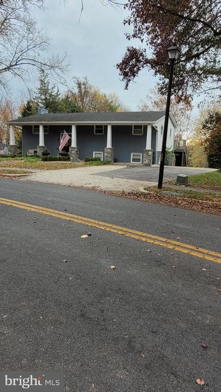 property at 557 Bellview Ave