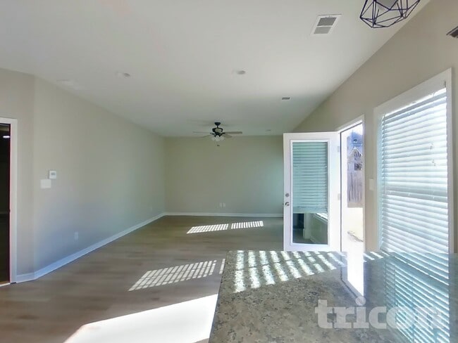 26 Hillshire Dr in Newnan, GA - Building Photo - Building Photo