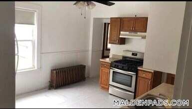 159 Main St in Malden, MA - Building Photo - Building Photo