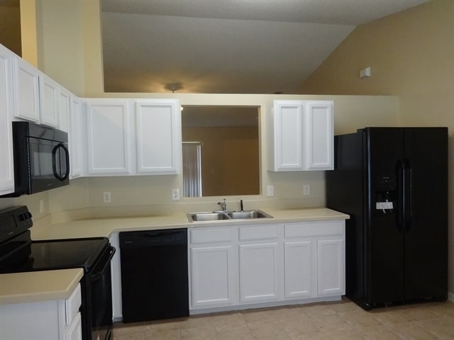 1142 Jaslo St SE in Palm Bay, FL - Foto de edificio - Building Photo