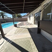 1019 W Posada Ave in Mesa, AZ - Building Photo - Building Photo