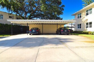 606 12th Ave NE in St. Petersburg, FL - Building Photo - Building Photo