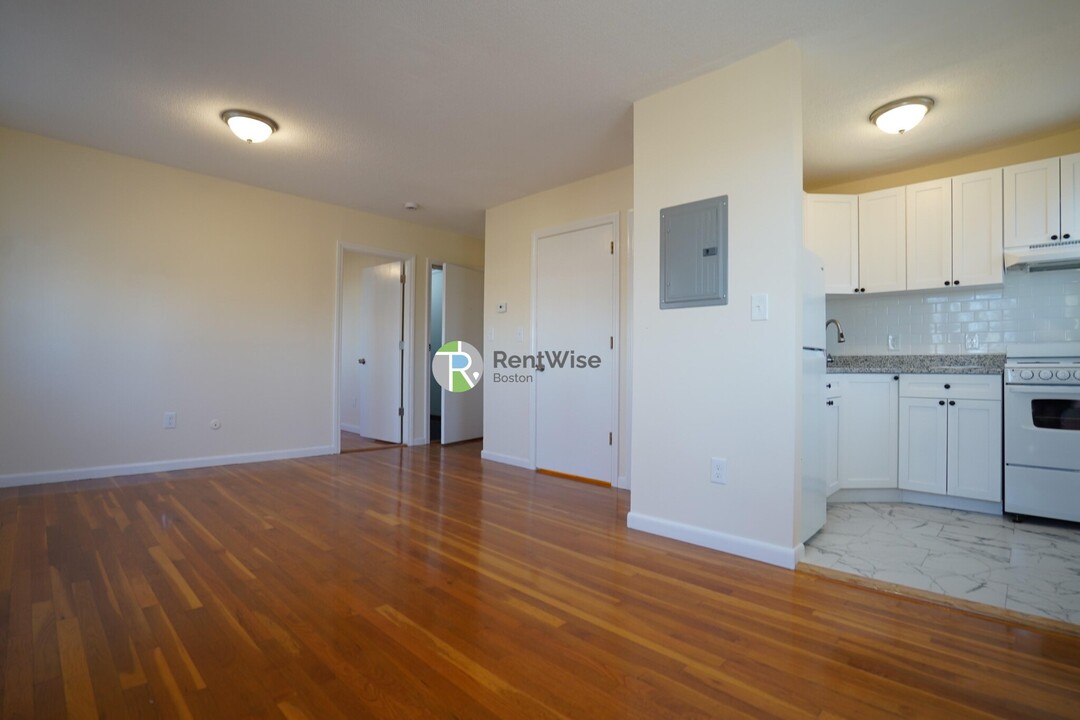 2018 Commonwealth Ave in Boston, MA - Building Photo