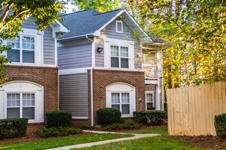 Tyvola Crossing Apartments in Charlotte, NC - Building Photo - Building Photo