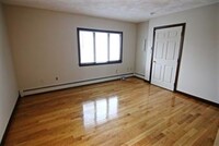 30 Salem St, Unit #2 in Wakefield, MA - Building Photo - Building Photo