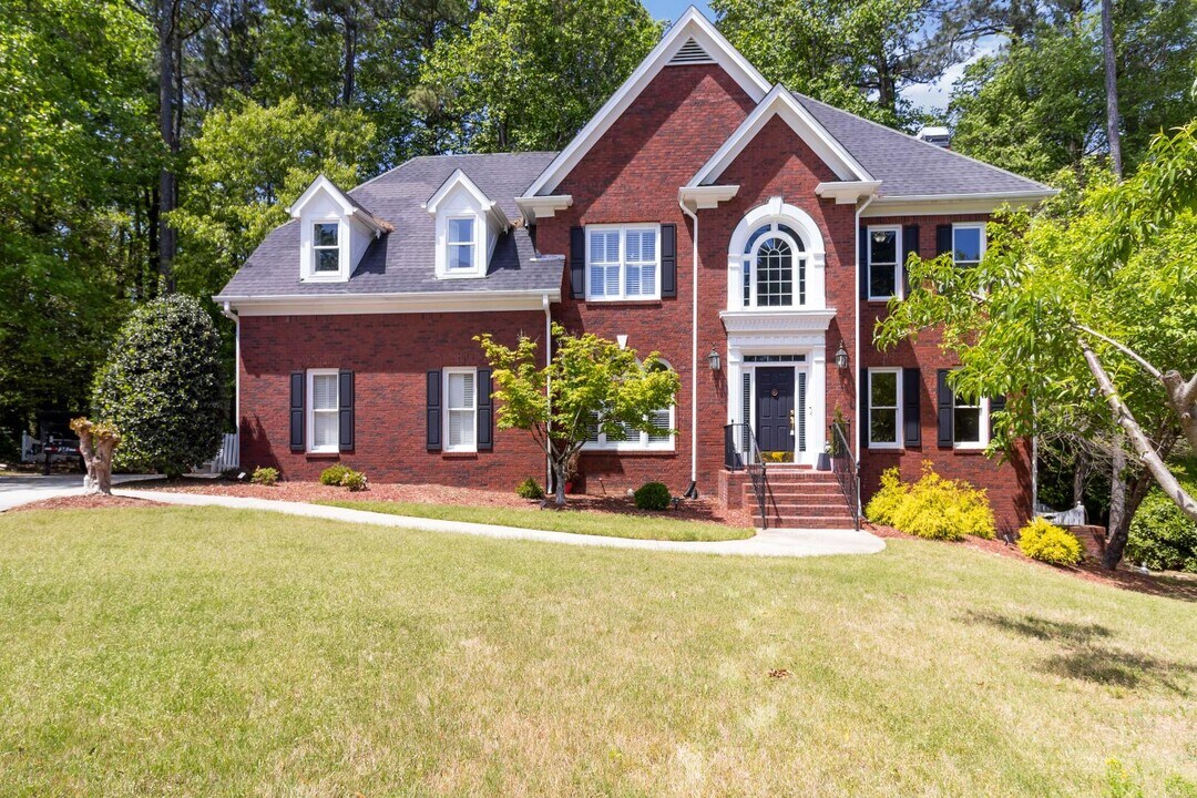2755 Runnelwood Ln in Snellville, GA - Foto de edificio
